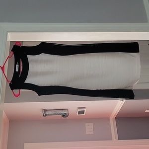 Calvin Klein fitted dress - size 8 - black and white